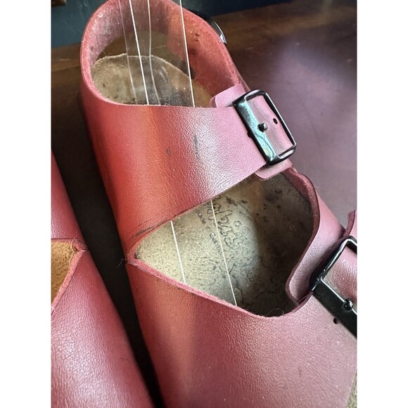 Birki’s by Birkenstock Red 3 Strap Sandals Size 40 Womens 9 Mens 7 - Picture 9 of 10